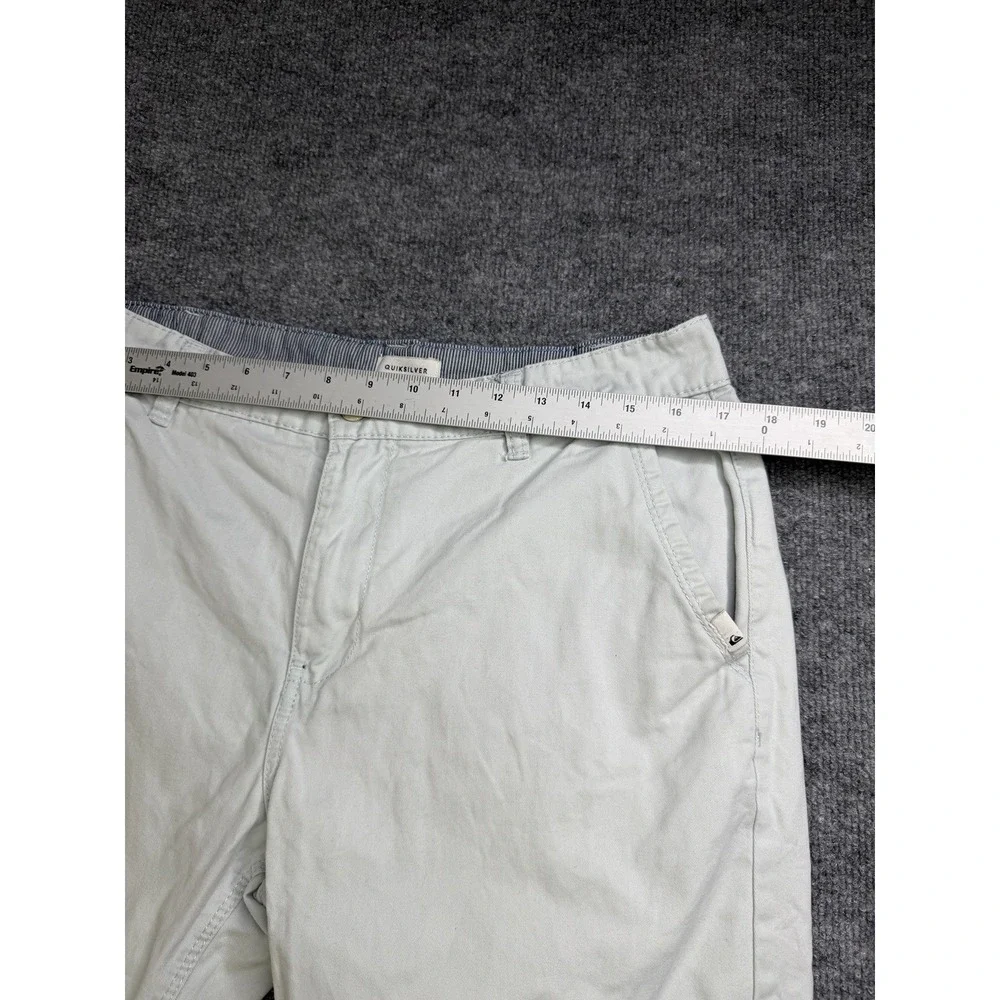 Quicksilver Flat Front Chino Shorts Men Straight Fit  100% Cotton Golf Casual 32